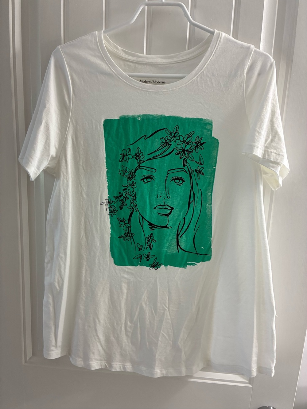 Addition Elle White Crewneck Graphic Tee